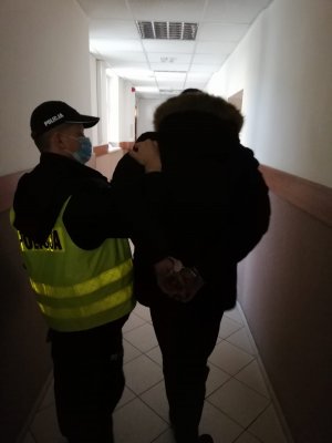 doprowadzony podejrzany